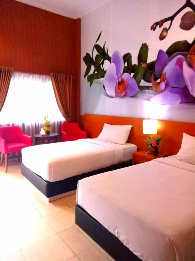 Hotel Kencana Rembang المظهر الخارجي الصورة