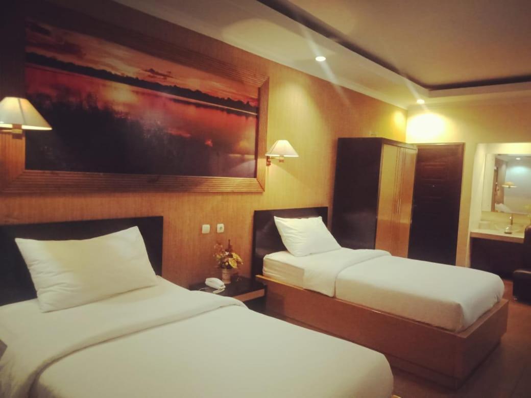 Hotel Kencana Rembang المظهر الخارجي الصورة